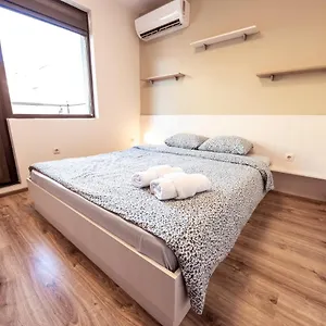 Bright 1bdr With A Balcony Sofia