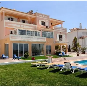 https://villa-ramos.hotelaalgarve.com