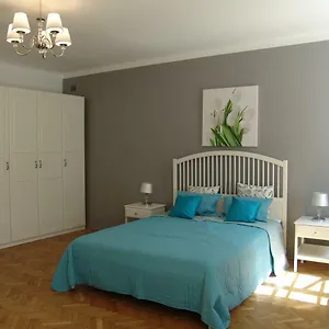 https://chic-apartments-premium-old-town.warsawhotelspoland.com