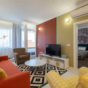 Vitosha Blvd 3-bedroom, 2-bathroom Lux דירה